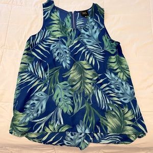 Tropical palm leaf tank